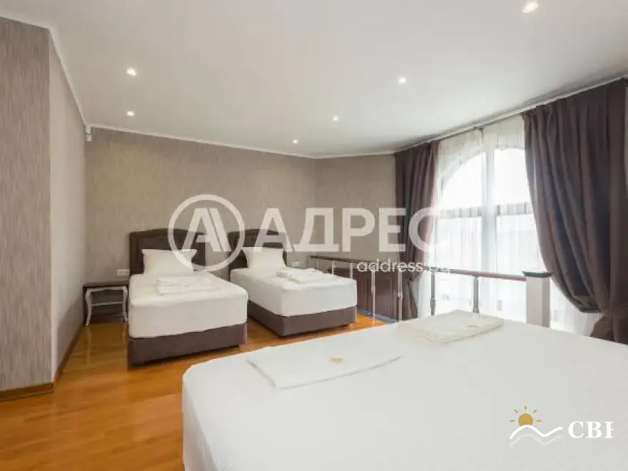 House, 1-room, 1016 m², in Gradina. Photo 9 of 16. Gradina, Black Sea, Bulgaria. Cheap Beach Holiday.