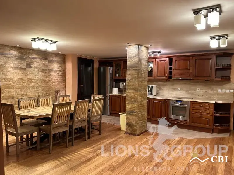 Apartment, 3-room, 106 m², in Varna. Photo 1 of 11. Varna, Black Sea, Bulgaria. Cheap Beach Holiday.