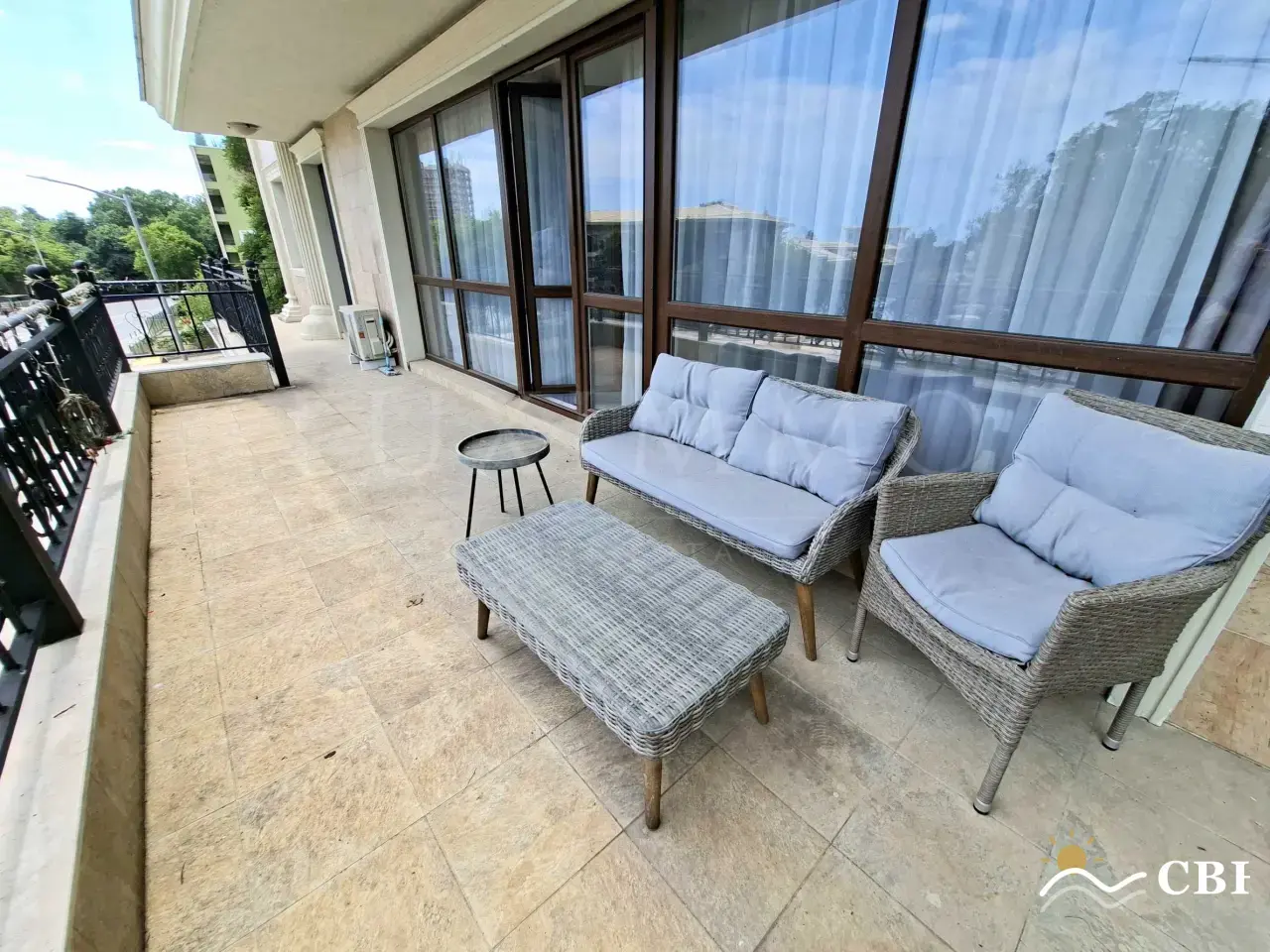 Apartment, 5-room, 250 m², in St. St. Konstantin and Elena. Photo 6 of 16. St. St. Konstantin and Elena, Black Sea, Bulgaria. Cheap Beach Holiday.