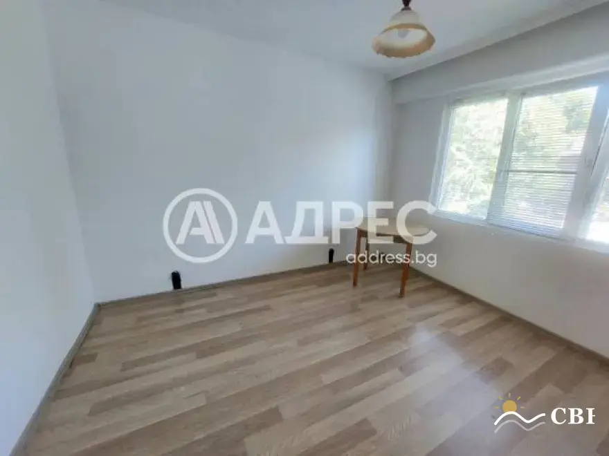 Apartment, 2-room, 70 m², in Burgas. Photo 2 of 7. Burgas, Black Sea, Bulgaria. Cheap Beach Holiday.