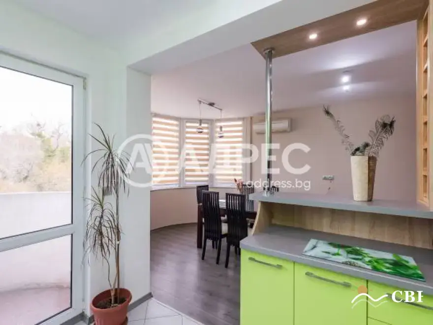Apartment, 3-room, 105 m², in Varna. Photo 3 of 16. Varna, Black Sea, Bulgaria. Cheap Beach Holiday.