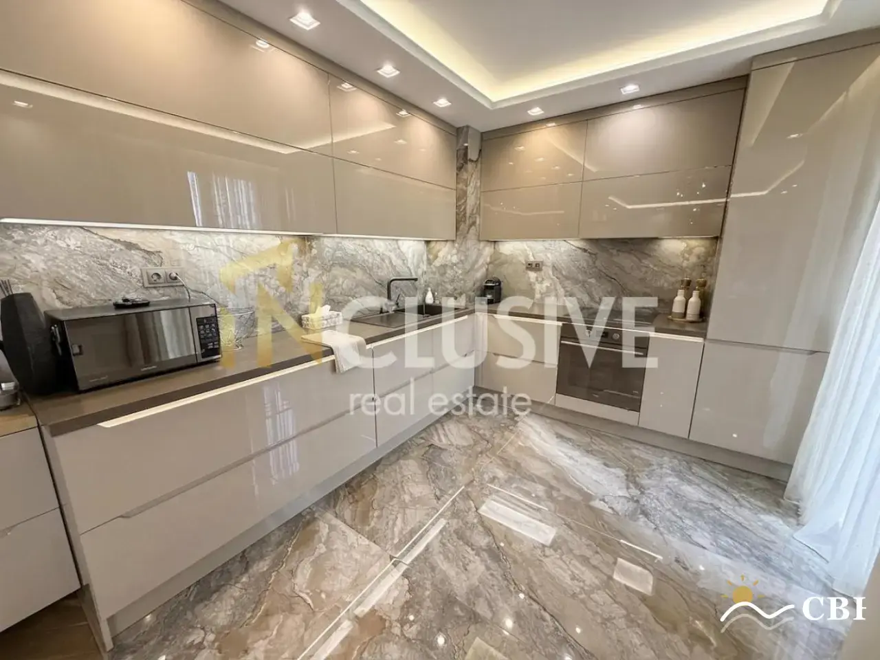 Apartment, 3-room, 116 m², in Varna. Photo 3 of 5. Varna, Black Sea, Bulgaria. Cheap Beach Holiday.
