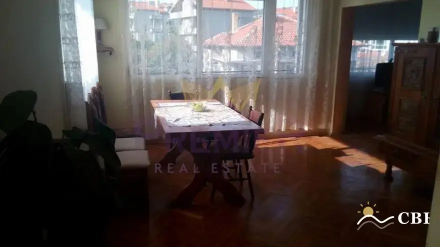 Apartment, 3-room, 126 m², in Vinitsa. Photo 2 of 2. Vinitsa, Black Sea, Bulgaria. Cheap Beach Holiday.