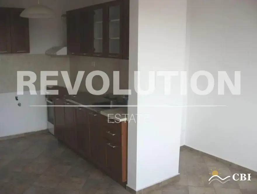 Apartment, 3-room, 80 m², in Varna. Photo 4 of 7. Varna, Black Sea, Bulgaria. Cheap Beach Holiday.