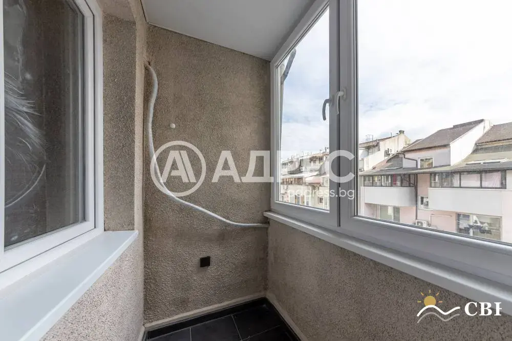 Apartment, 3-room, 80 m², in Varna. Photo 5 of 14. Varna, Black Sea, Bulgaria. Cheap Beach Holiday.