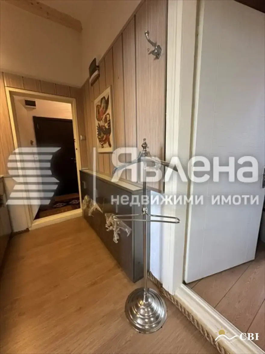 Apartment, 2-room, 44 m², in Burgas. Photo 7 of 11. Burgas, Black Sea, Bulgaria. Cheap Beach Holiday.