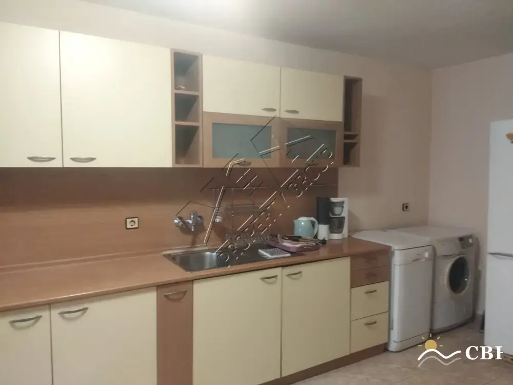 Apartment, 3-room, 118 m², in Burgas. Photo 7 of 16. Burgas, Black Sea, Bulgaria. Cheap Beach Holiday.