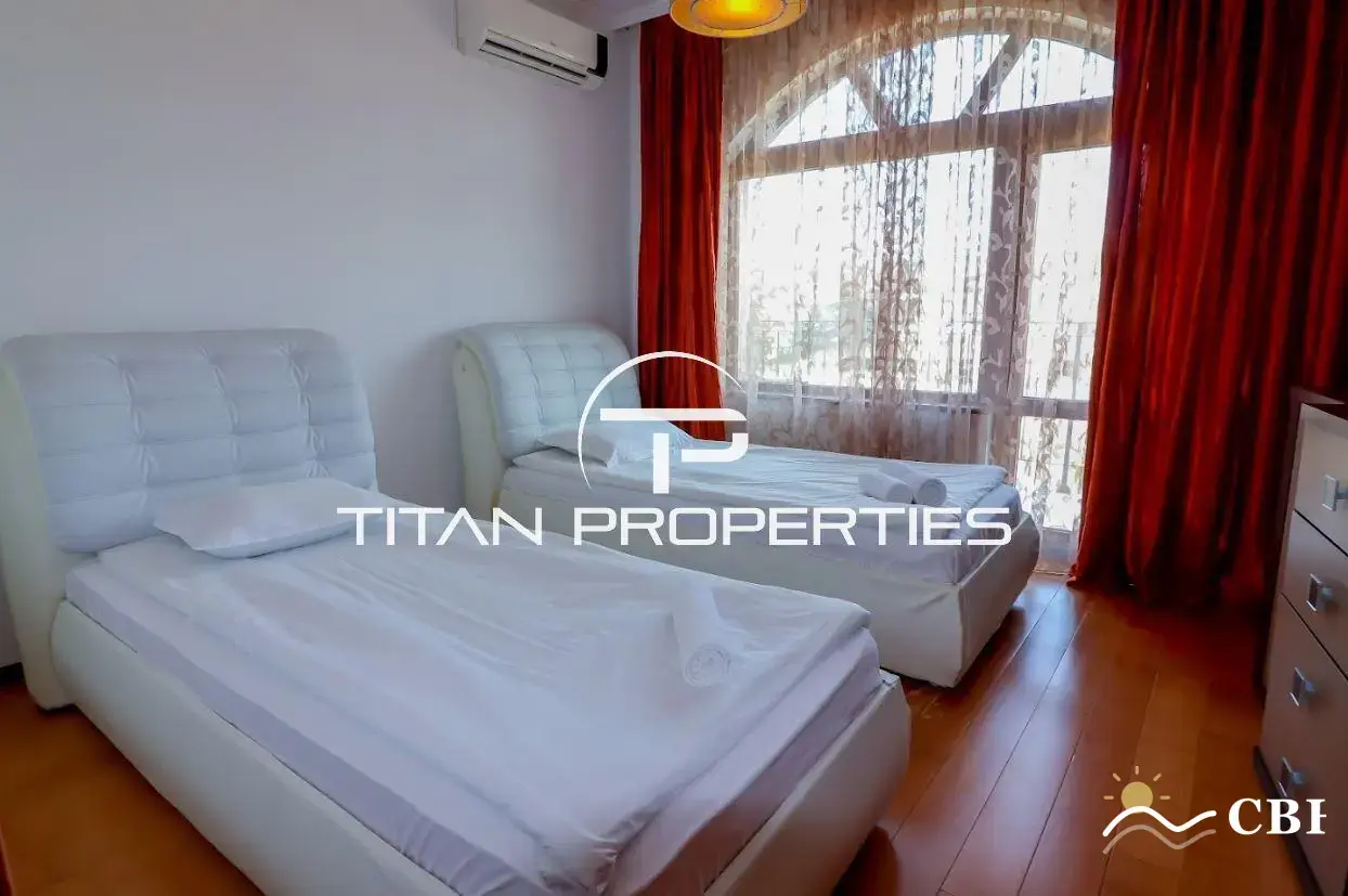Apartment, 3-room, 130 m², in St. St. Konstantin and Elena. Photo 6 of 11. St. St. Konstantin and Elena, Black Sea, Bulgaria. Cheap Beach Holiday.