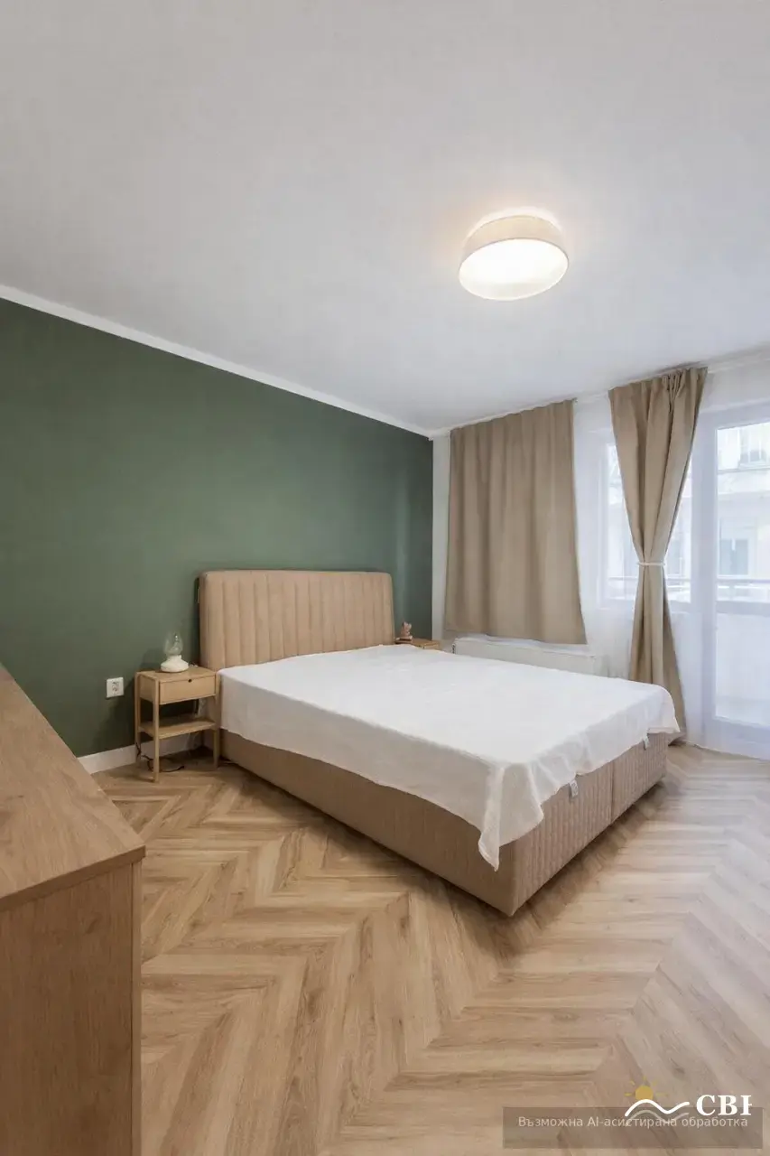 Apartment, 3-room, 101 m², in Burgas. Photo 2 of 6. Burgas, Black Sea, Bulgaria. Cheap Beach Holiday.