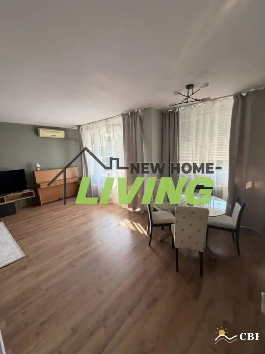 Apartment, 3-room, 120 m², in Burgas. Photo 1 of 9. Burgas, Black Sea, Bulgaria. Cheap Beach Holiday.