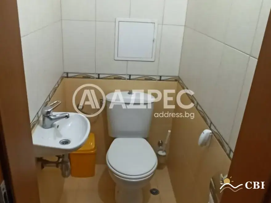 Apartment, 3-room, 90 m², in Burgas. Photo 2 of 10. Burgas, Black Sea, Bulgaria. Cheap Beach Holiday.