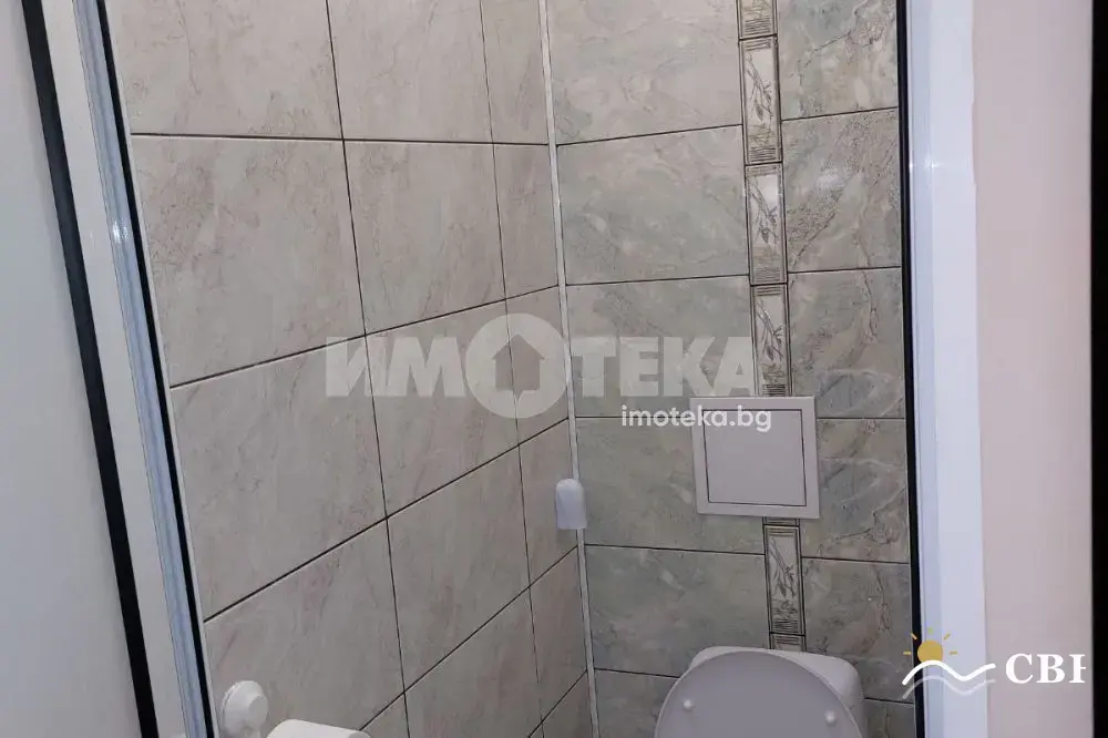 Apartment, 3-room, 96 m², in Burgas. Photo 8 of 11. Burgas, Black Sea, Bulgaria. Cheap Beach Holiday.