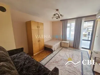 Apartment, 2-room, 90 m², in Varna. Photo 2 of 8. Varna, Black Sea, Bulgaria. Cheap Beach Holiday.