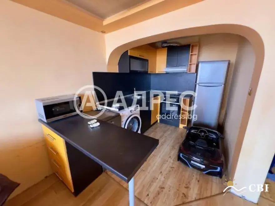 Apartment, 2-room, 55 m², in Burgas. Photo 3 of 9. Burgas, Black Sea, Bulgaria. Cheap Beach Holiday.