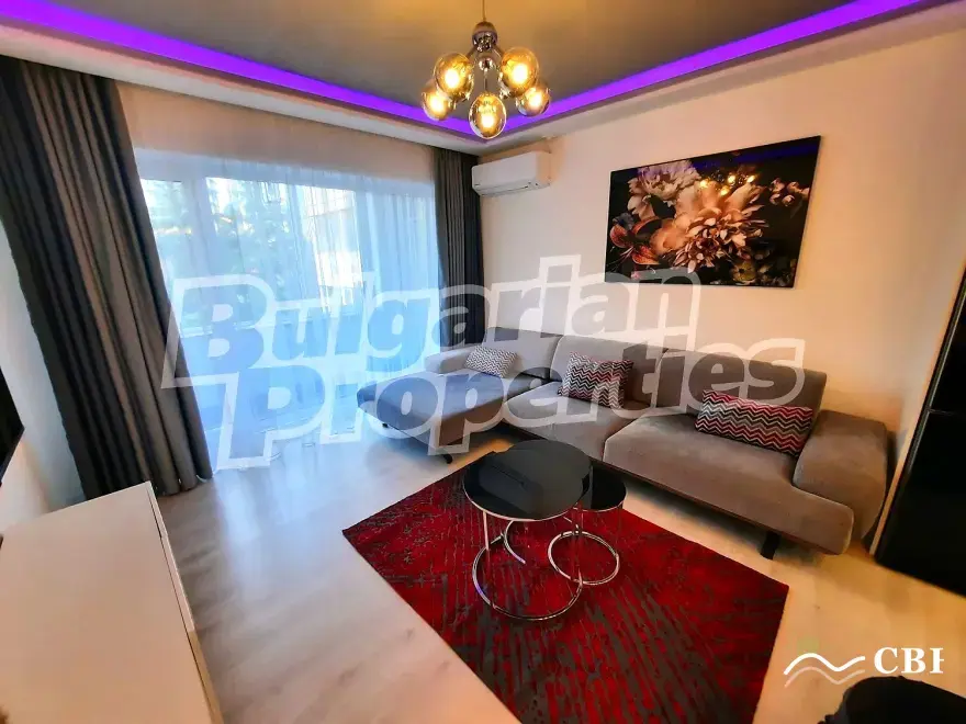 Apartment, 3-room, 66 m², in Burgas. Photo 2 of 16. Burgas, Black Sea, Bulgaria. Cheap Beach Holiday.