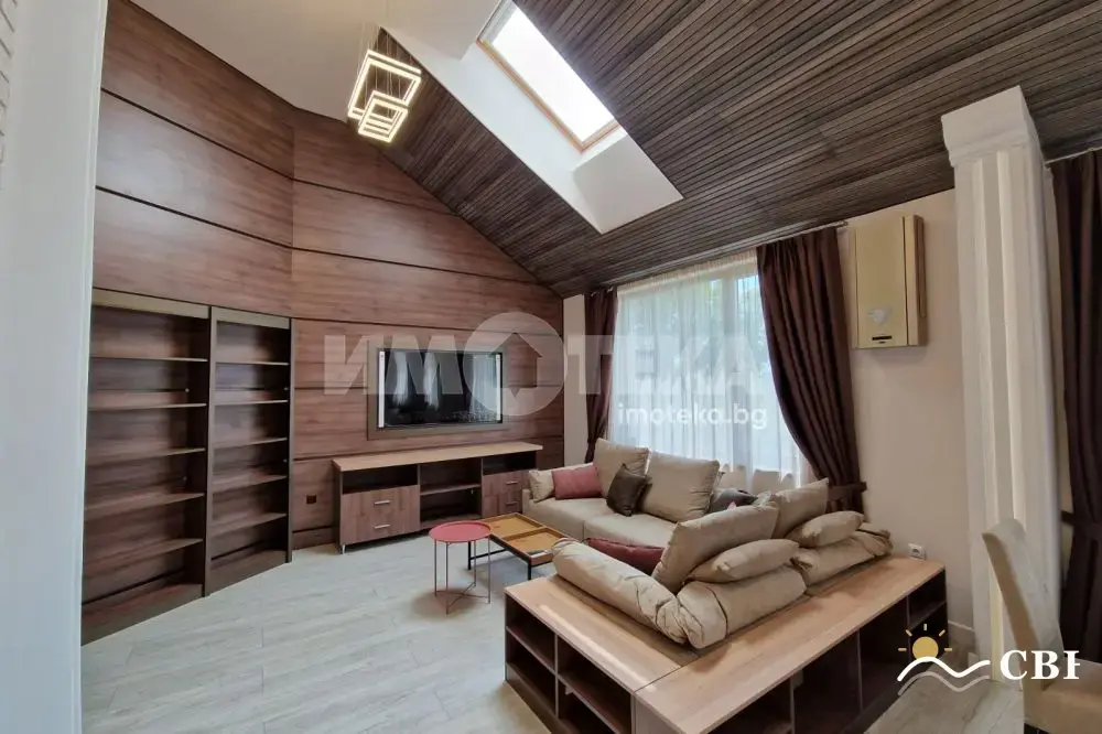 Apartment, 3-room, 150 m², in Varna. Photo 3 of 13. Varna, Black Sea, Bulgaria. Cheap Beach Holiday.