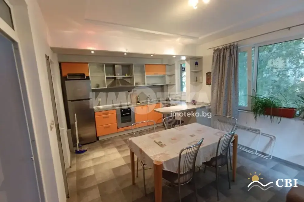 Apartment, 3-room, 70 m², in Varna. Photo 1 of 8. Varna, Black Sea, Bulgaria. Cheap Beach Holiday.