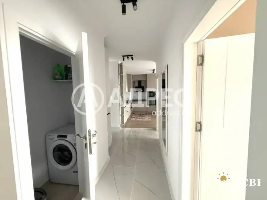 Apartment, 3-room, 100 m², in Burgas. Photo 7 of 10. Burgas, Black Sea, Bulgaria. Cheap Beach Holiday.
