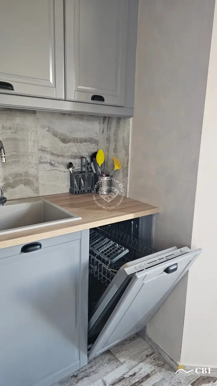 Apartment, 3-room, 115 m², in Varna. Photo 4 of 11. Varna, Black Sea, Bulgaria. Cheap Beach Holiday.