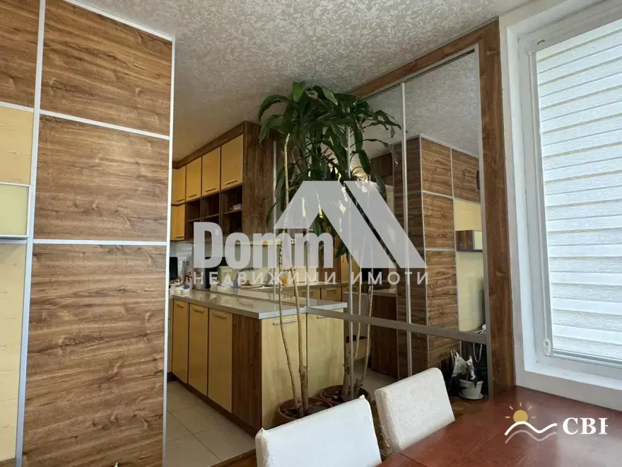 Apartment, 3-room, 120 m², in Burgas. Photo 4 of 13. Burgas, Black Sea, Bulgaria. Cheap Beach Holiday.