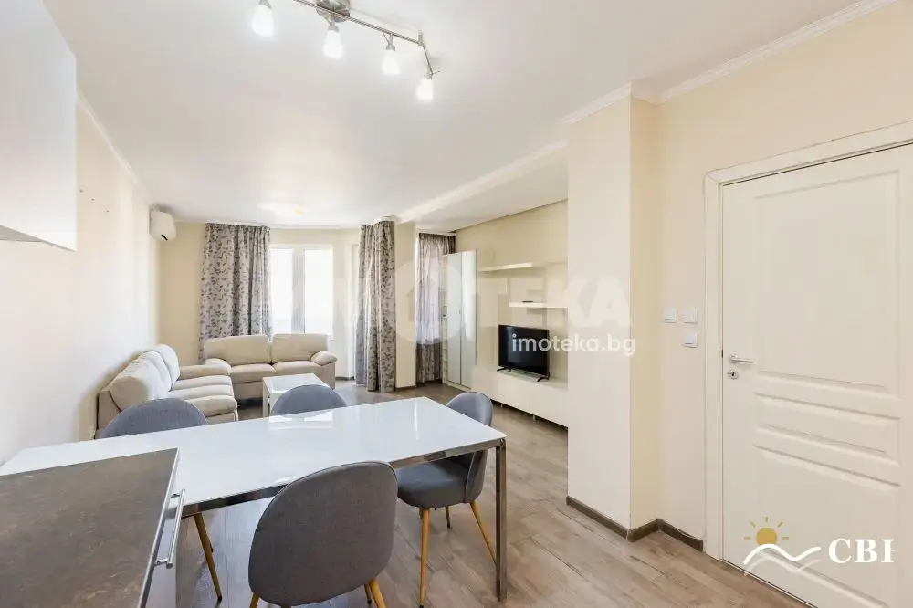 Apartment, 2-room, 80 m², in Varna. Photo 5 of 16. Varna, Black Sea, Bulgaria. Cheap Beach Holiday.