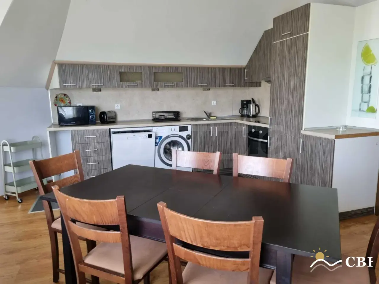 Apartment, 4-room, in St. St. Konstantin and Elena. Photo 5 of 16. St. St. Konstantin and Elena, Black Sea, Bulgaria. Cheap Beach Holiday.