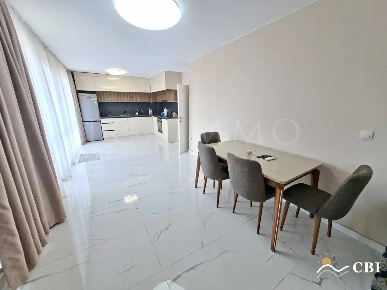Apartment, 5-room, 250 m², in St. St. Konstantin and Elena. Photo 2 of 16. St. St. Konstantin and Elena, Black Sea, Bulgaria. Cheap Beach Holiday.