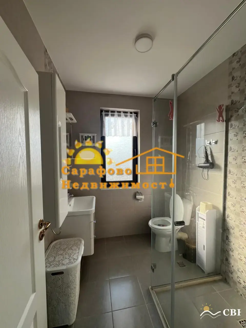 House, 1-room, 170 m², in Sarafovo. Photo 8 of 10. Sarafovo, Black Sea, Bulgaria. Cheap Beach Holiday.