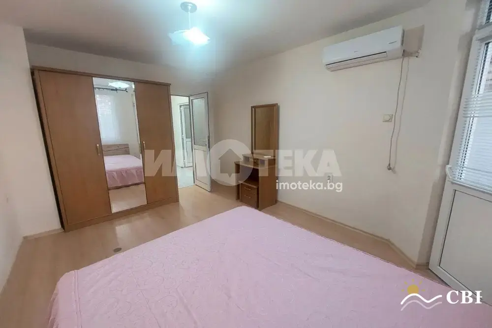Apartment, 2-room, 70 m², in Pomorie. Photo 7 of 10. Pomorie, Black Sea, Bulgaria. Cheap Beach Holiday.