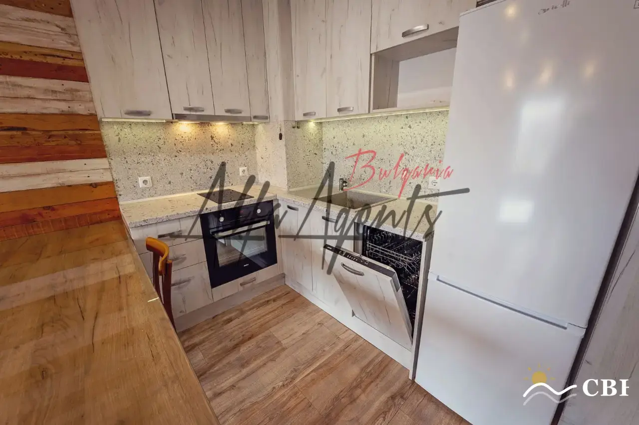 Apartment, 3-room, 114 m², in Varna. Photo 3 of 8. Varna, Black Sea, Bulgaria. Cheap Beach Holiday.