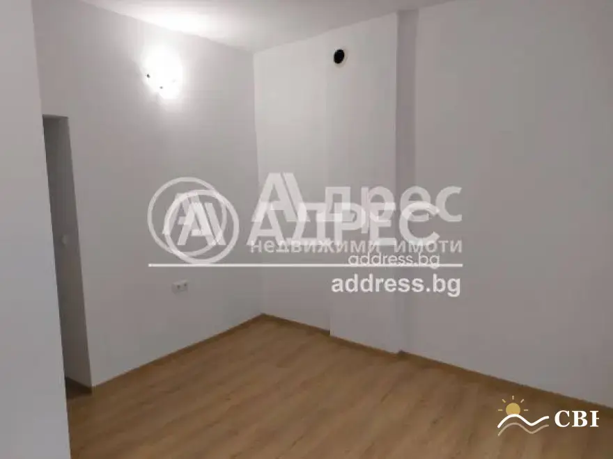House, 1-room, 165 m², in Burgas. Photo 3 of 11. Burgas, Black Sea, Bulgaria. Cheap Beach Holiday.