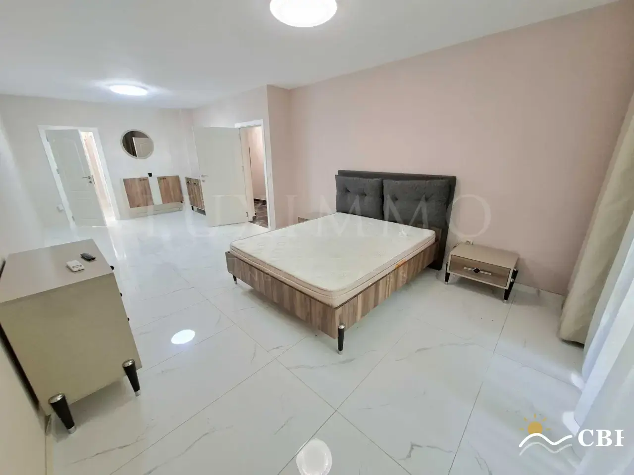 Apartment, 5-room, 250 m², in St. St. Konstantin and Elena. Photo 8 of 16. St. St. Konstantin and Elena, Black Sea, Bulgaria. Cheap Beach Holiday.