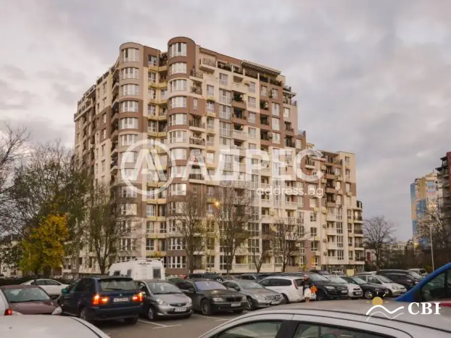 Apartment, 3-room, 160 m², in Burgas. Photo 4 of 15. Burgas, Black Sea, Bulgaria. Cheap Beach Holiday.