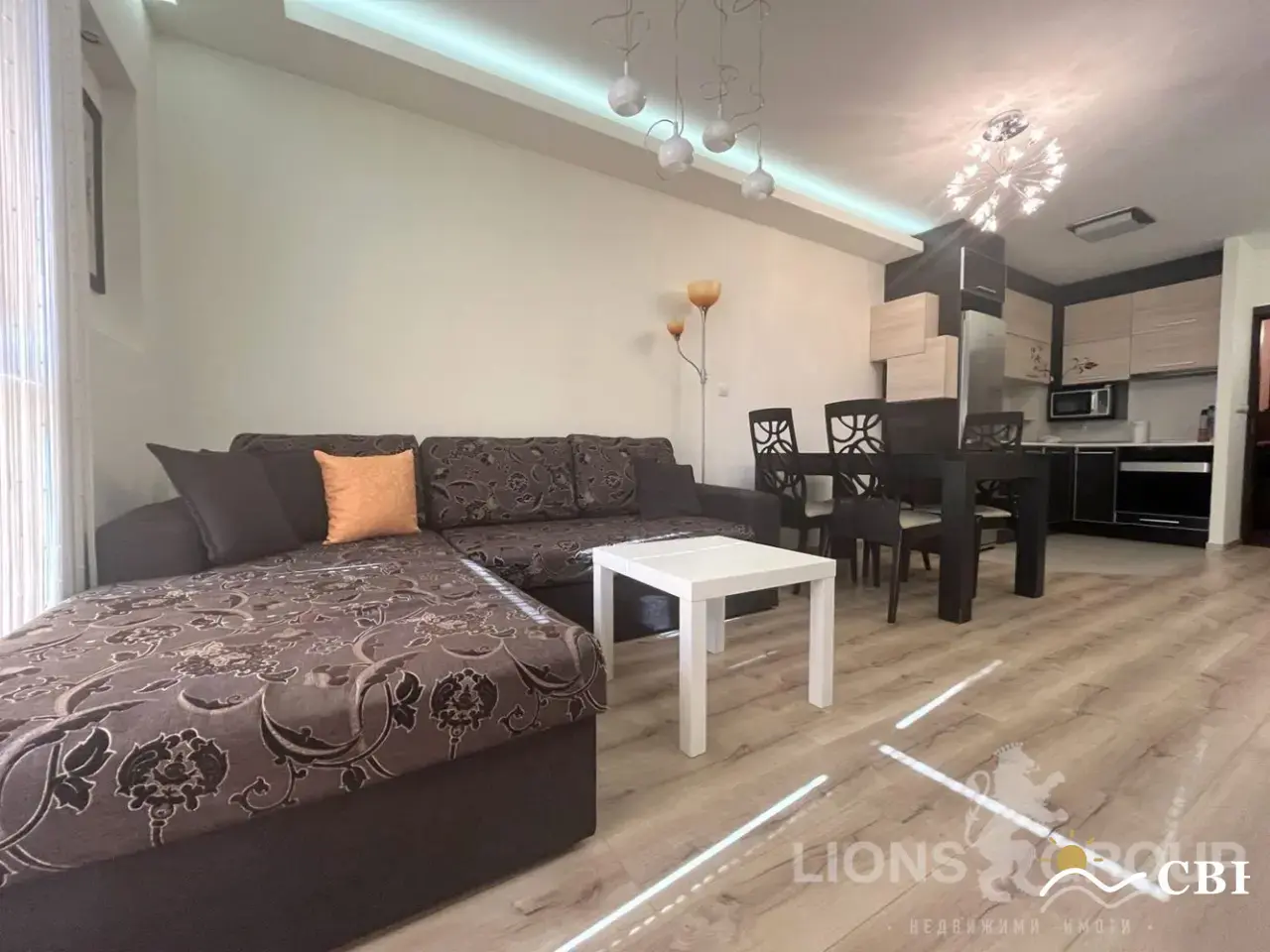 Apartment, 3-room, 97 m², in Varna. Photo 1 of 11. Varna, Black Sea, Bulgaria. Cheap Beach Holiday.