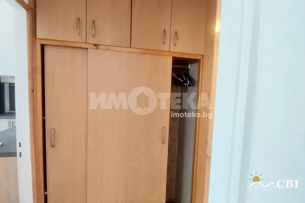 Apartment, 2-room, 70 m², in Burgas. Photo 4 of 7. Burgas, Black Sea, Bulgaria. Cheap Beach Holiday.