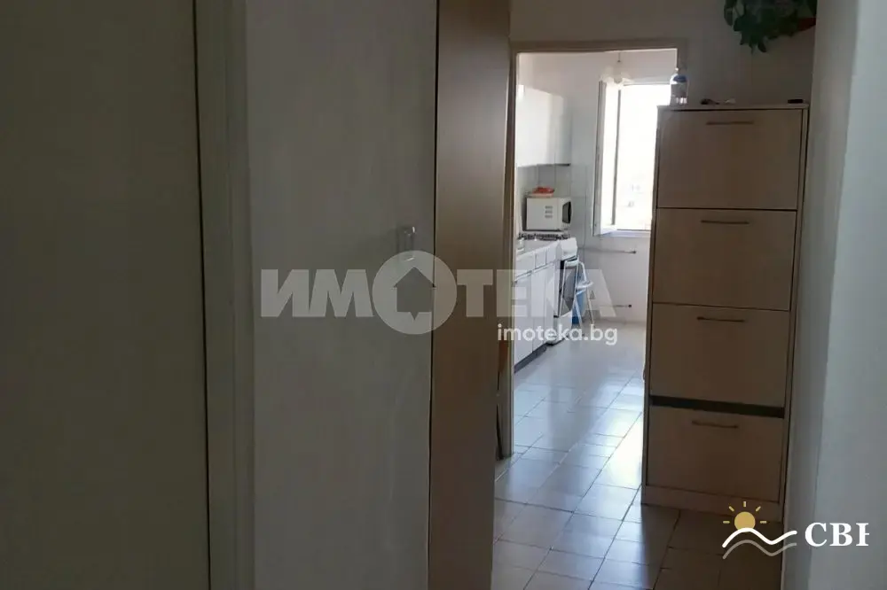 Apartment, 3-room, 95 m², in Burgas. Photo 9 of 14. Burgas, Black Sea, Bulgaria. Cheap Beach Holiday.