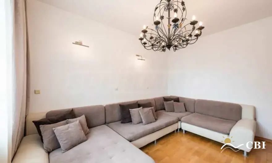 Apartment, 3-room, 90 m², in Varna. Photo 1 of 16. Varna, Black Sea, Bulgaria. Cheap Beach Holiday.