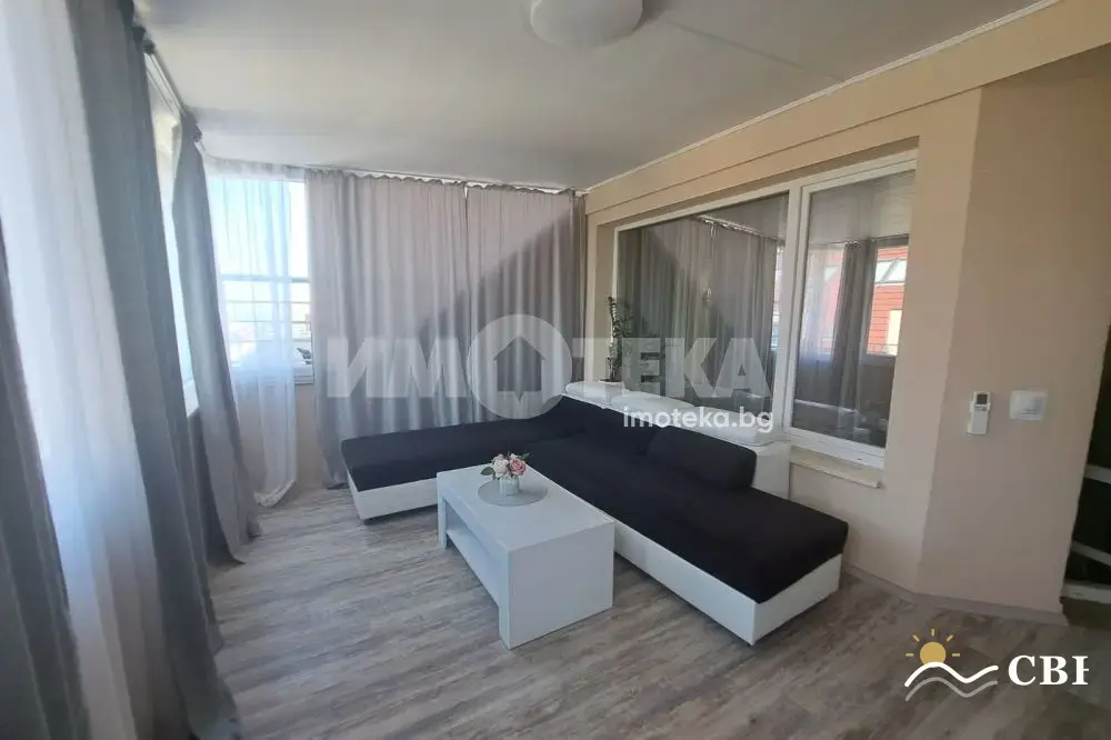 Apartment, 2-room, 55 m², in Burgas. Photo 4 of 11. Burgas, Black Sea, Bulgaria. Cheap Beach Holiday.