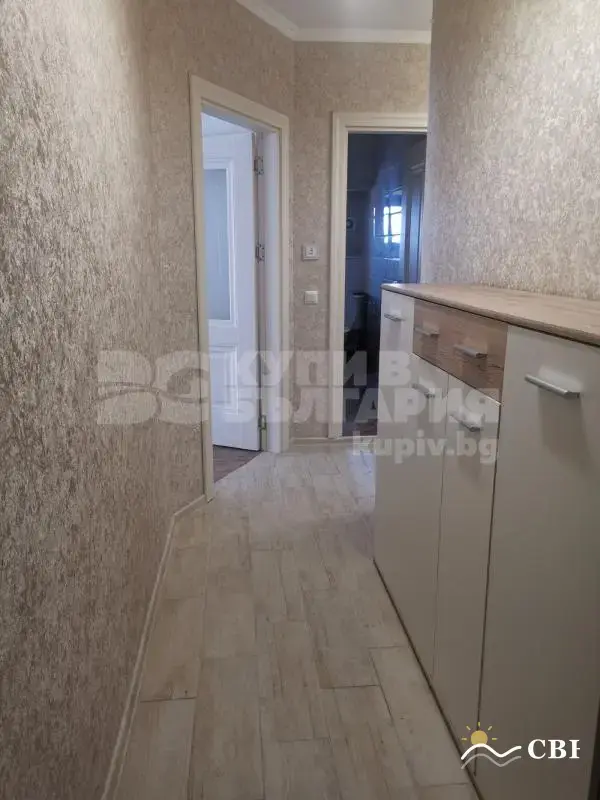 Apartment, 3-room, 120 m², in Varna. Photo 6 of 9. Varna, Black Sea, Bulgaria. Cheap Beach Holiday.