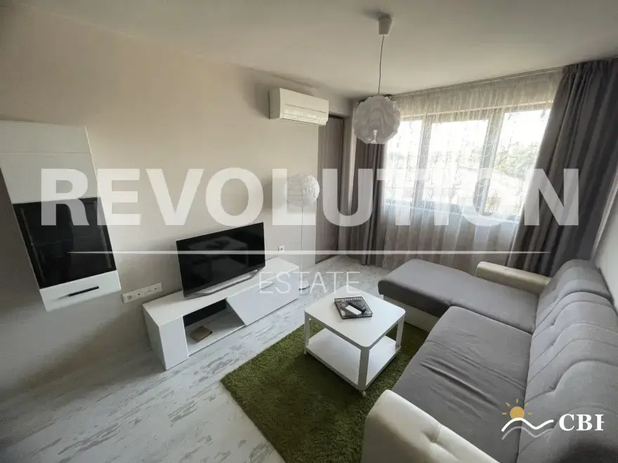 Apartment, 2-room, 80 m², in Varna. Photo 2 of 9. Varna, Black Sea, Bulgaria. Cheap Beach Holiday.