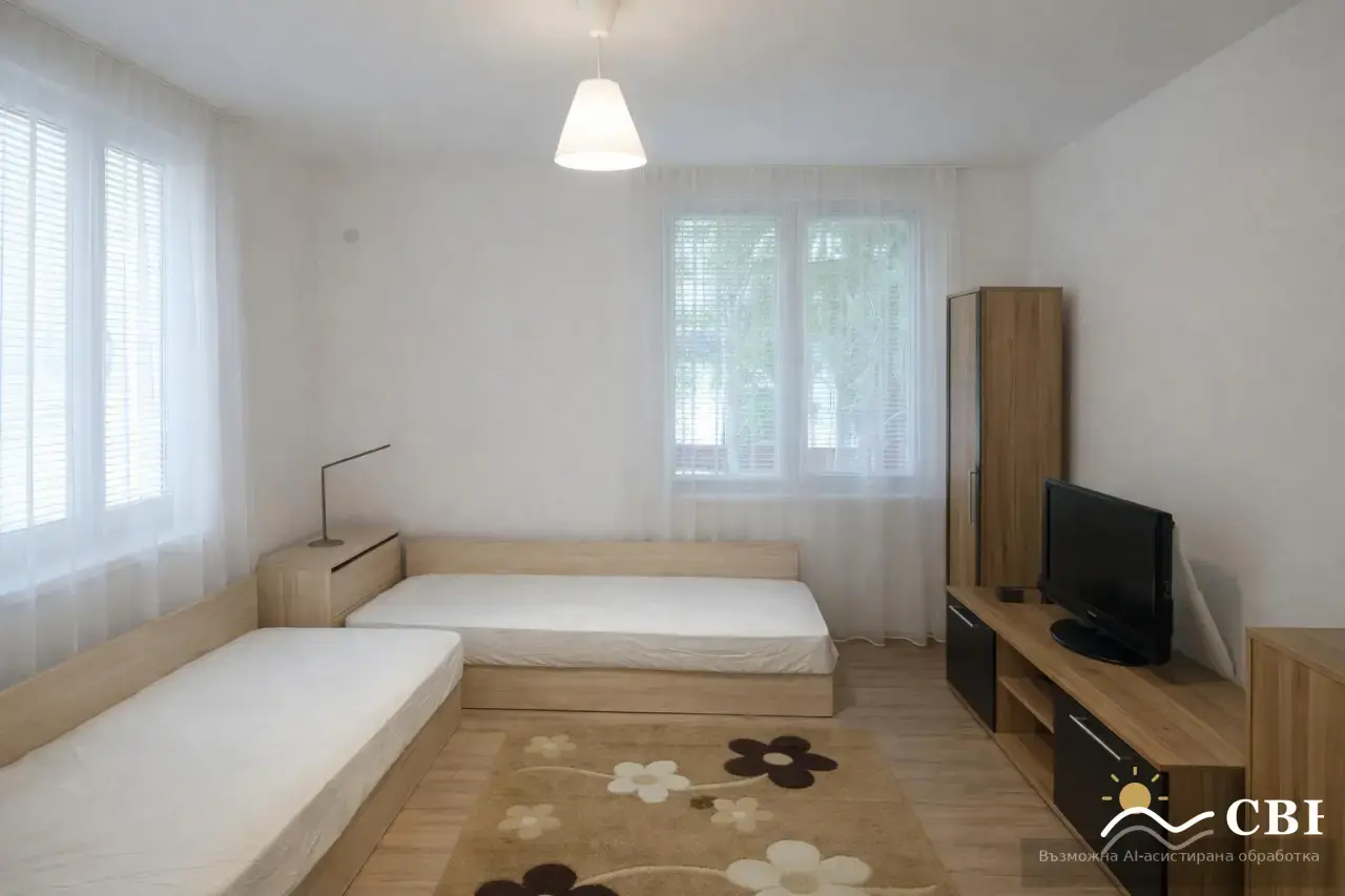 Apartment, 3-room, 70 m², in Varna. Photo 4 of 5. Varna, Black Sea, Bulgaria. Cheap Beach Holiday.