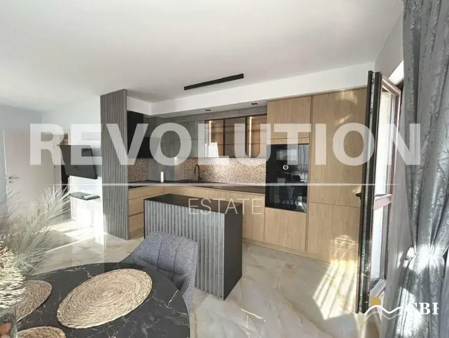 Apartment, 3-room, 110 m², in Varna. Photo 1 of 13. Varna, Black Sea, Bulgaria. Cheap Beach Holiday.