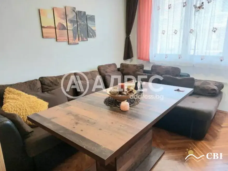 Apartment, 3-room, 75 m², in Burgas. Photo 2 of 10. Burgas, Black Sea, Bulgaria. Cheap Beach Holiday.