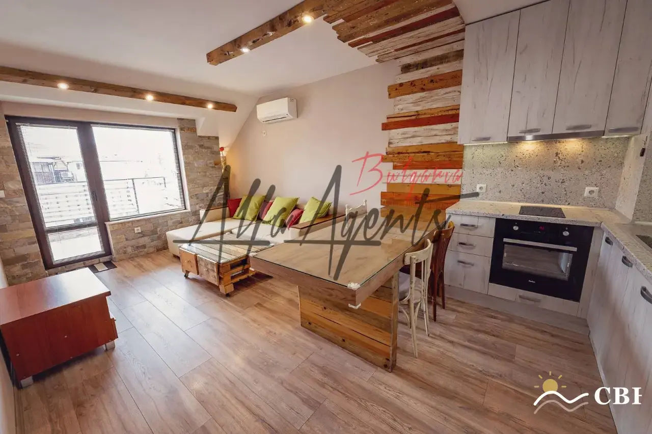 Apartment, 3-room, 114 m², in Varna. Photo 1 of 8. Varna, Black Sea, Bulgaria. Cheap Beach Holiday.