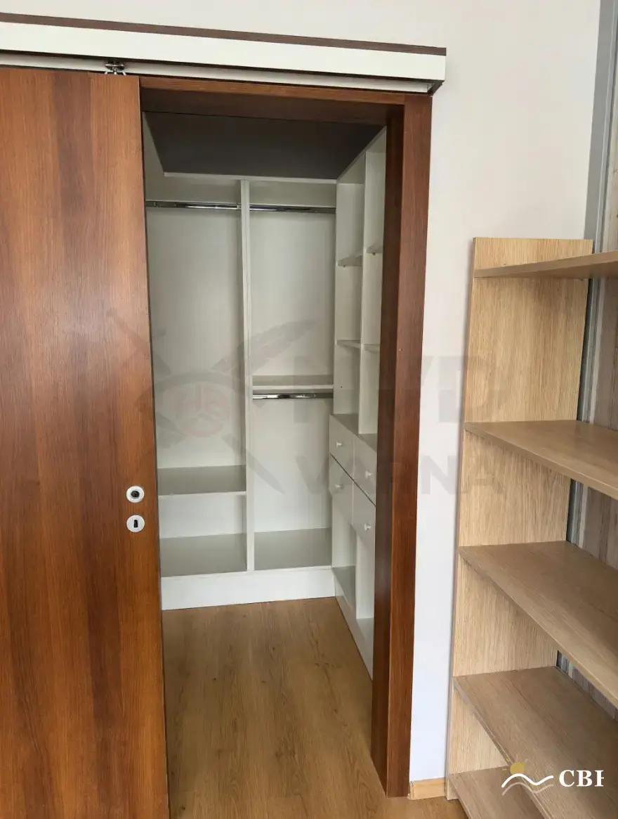 Apartment, 3-room, 85 m², in Varna. Photo 2 of 8. Varna, Black Sea, Bulgaria. Cheap Beach Holiday.