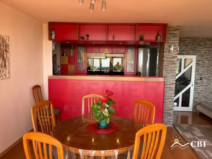 Apartment, 4-room, 130 m², in Varna. Photo 1 of 15. Varna, Black Sea, Bulgaria. Cheap Beach Holiday.