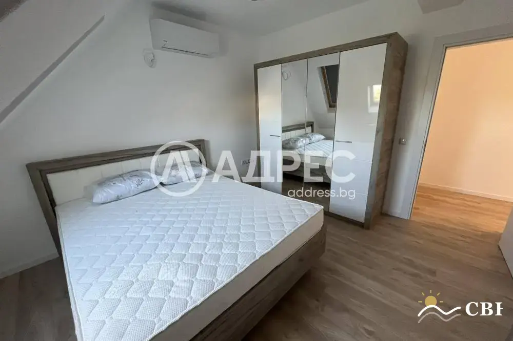 Apartment, 3-room, 150 m², in Izgrev. Photo 7 of 16. Izgrev, Black Sea, Bulgaria. Cheap Beach Holiday.