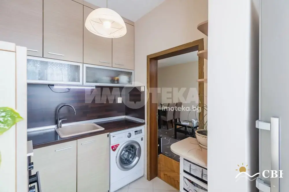 Apartment, 3-room, 90 m², in Varna. Photo 8 of 16. Varna, Black Sea, Bulgaria. Cheap Beach Holiday.